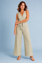 Stripet jumpsuit med V-hals