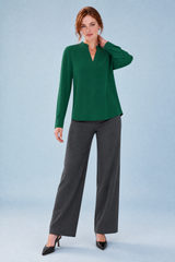Flytende bluse med V-hals