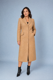 Manteau long cintré à col tailleur | Porté sur une autre silhouette | Lounelle Paris