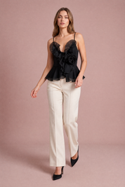 Top à bretelles à volants et fleur | Vue en mouvement | Lounelle Paris