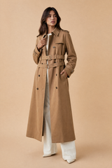 Lang camel trench med dobbelt belte
