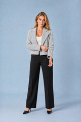 Kort, vid dobbeltspent blazer