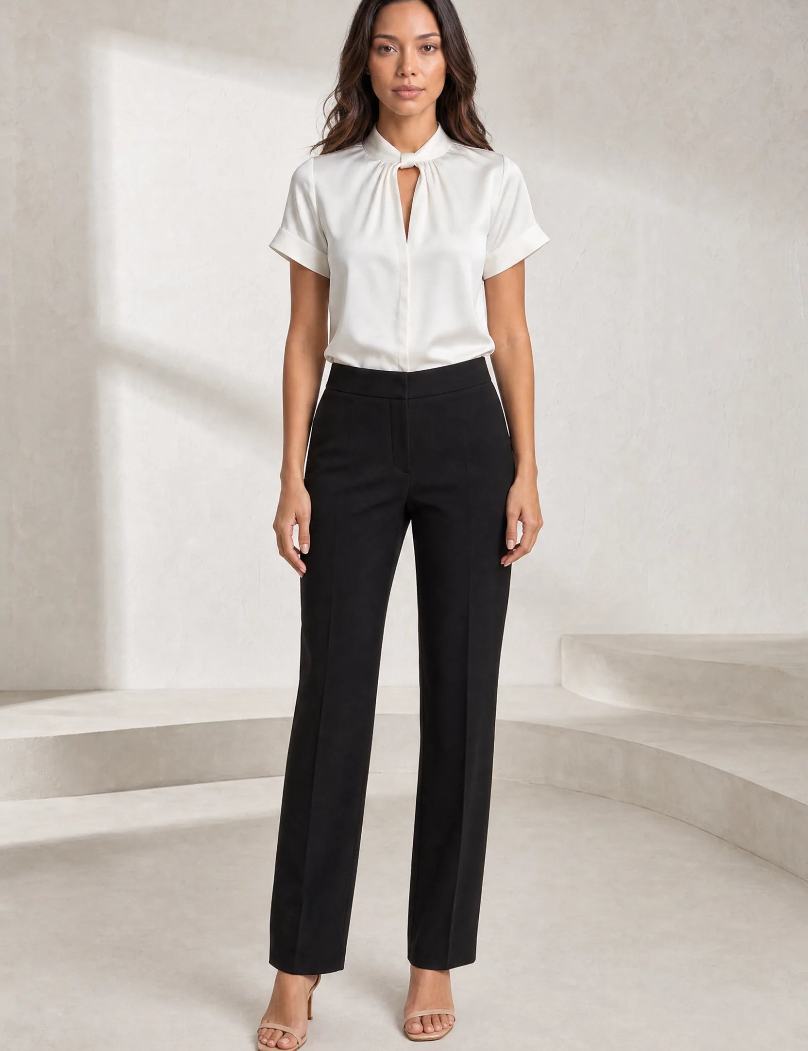 Blouse satinée col montant manches courtes | Lounelle Paris
