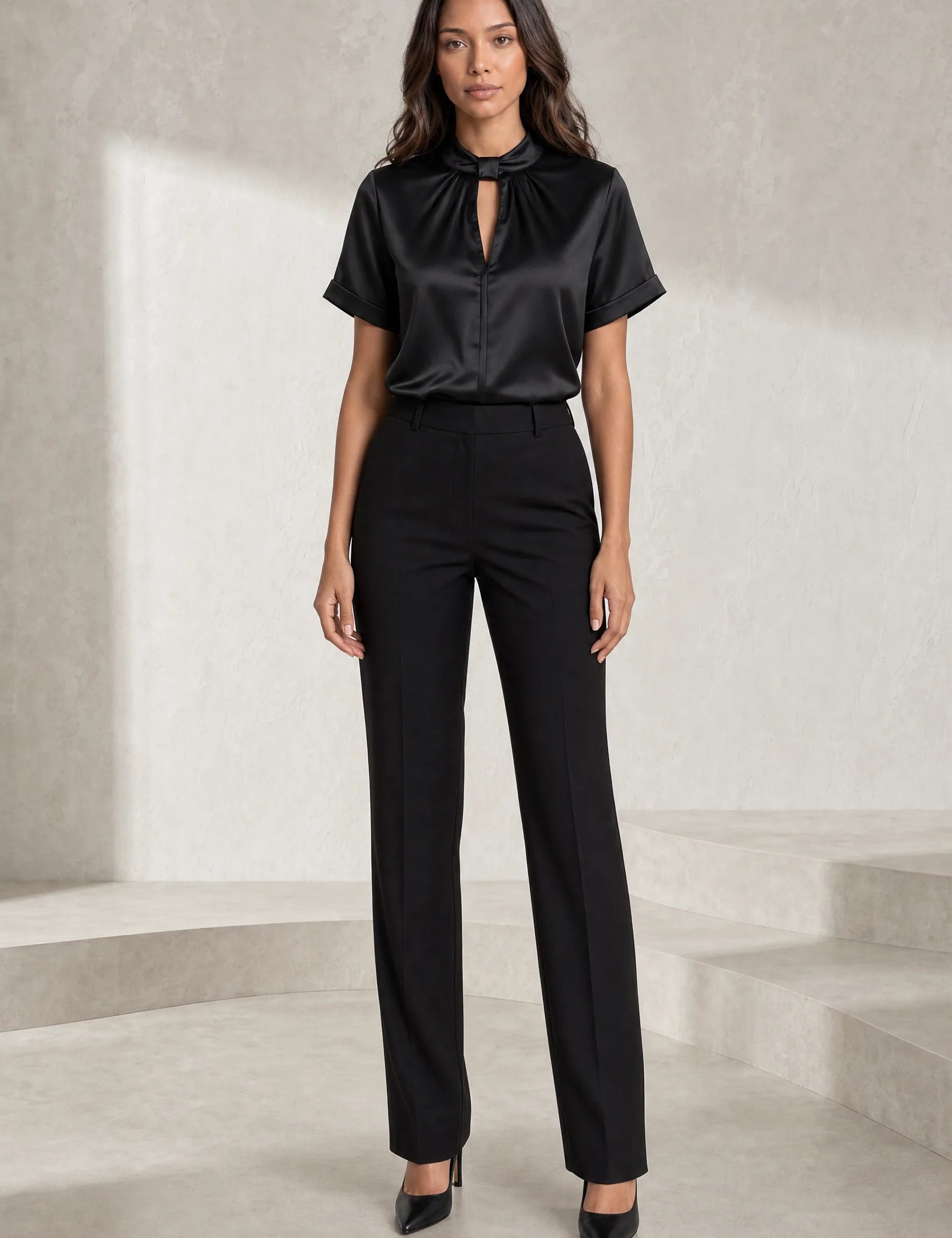 Blouse satinée col montant manches courtes | Lounelle Paris