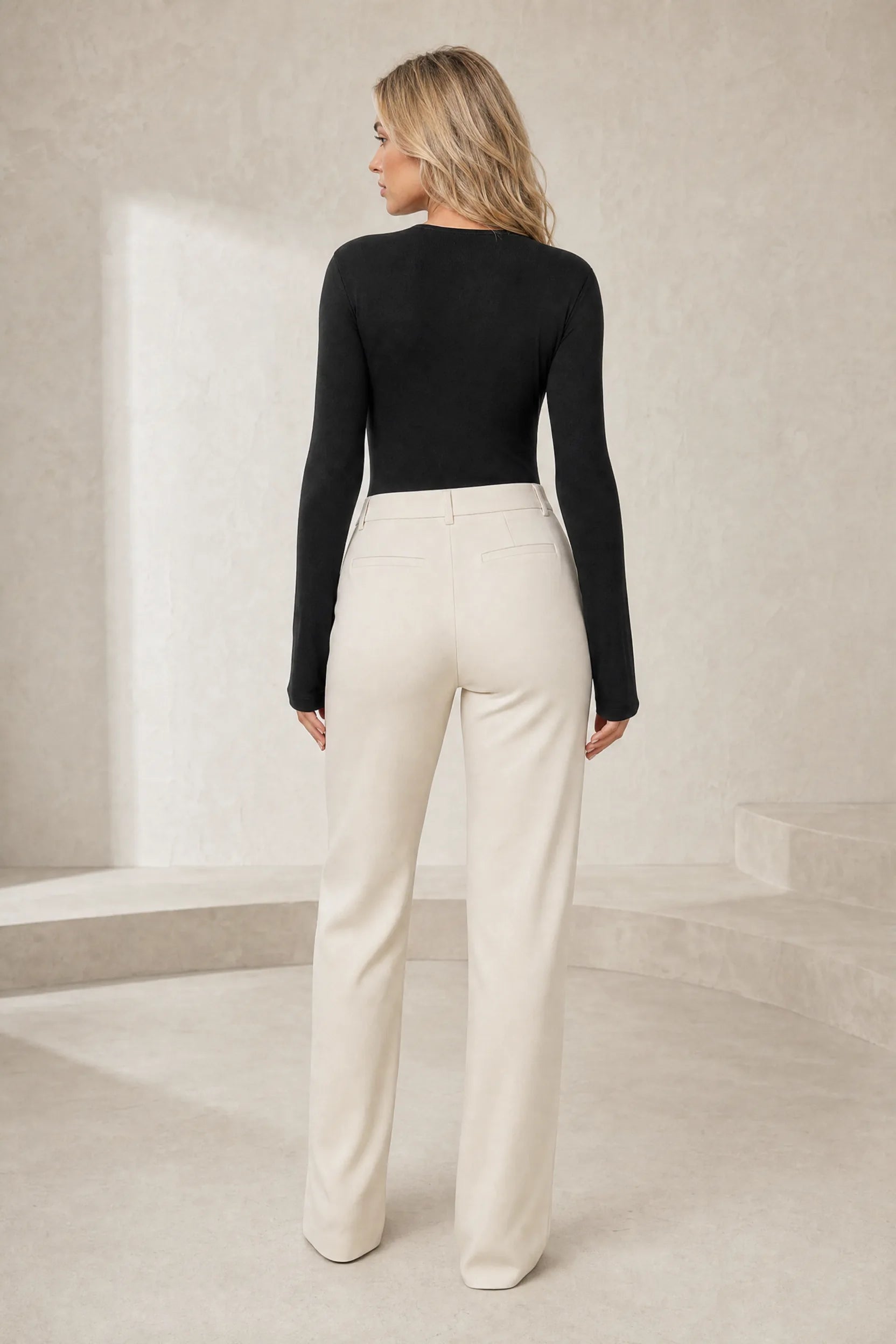 Body noir à fleur sur l'épaule | Lounelle Paris