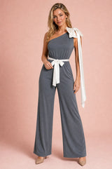 Asymmetrisk jumpsuit med knute