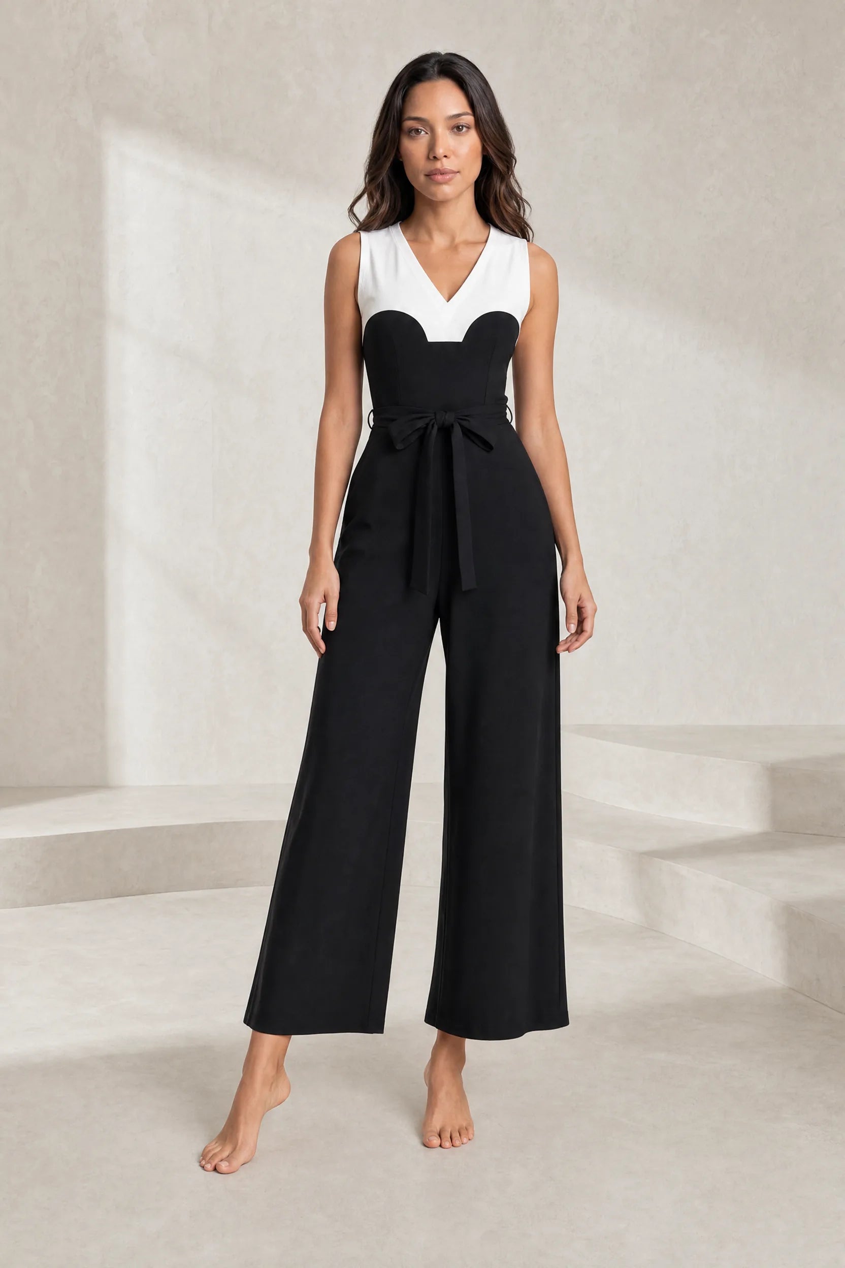 Combinaison noire et blanche col V | Lounelle Paris