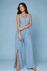 Ermsløs jumpsuit med knapper foran