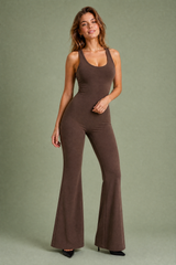 Ryggløs utsvingt jumpsuit