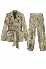 Ensemble beige en velours ceinturé | Lounelle Paris