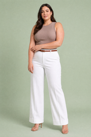 Pantalon large ceinturé taille mi-haute | Porté sur une silhouette plus ronde | Lounelle Paris