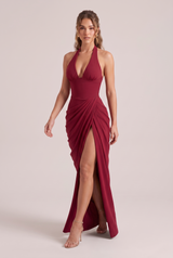 Lang kjole med halterneck og åpen rygg