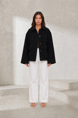 Manteau court ample à boutons