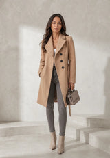 Manteau long ceinturé à col tailleur