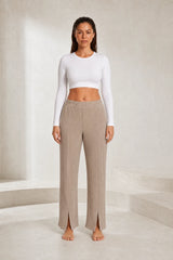 Pantalon beige taille haute fendu