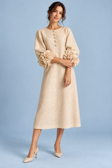Beige A-linjekjole med puffermer, midi