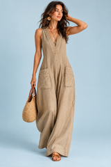 Khakifarget jumpsuit med V-hals og vide ben