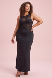 Robe bustier noire à empiècements en résille | Porté sur une silhouette plus ronde | Lounelle Paris