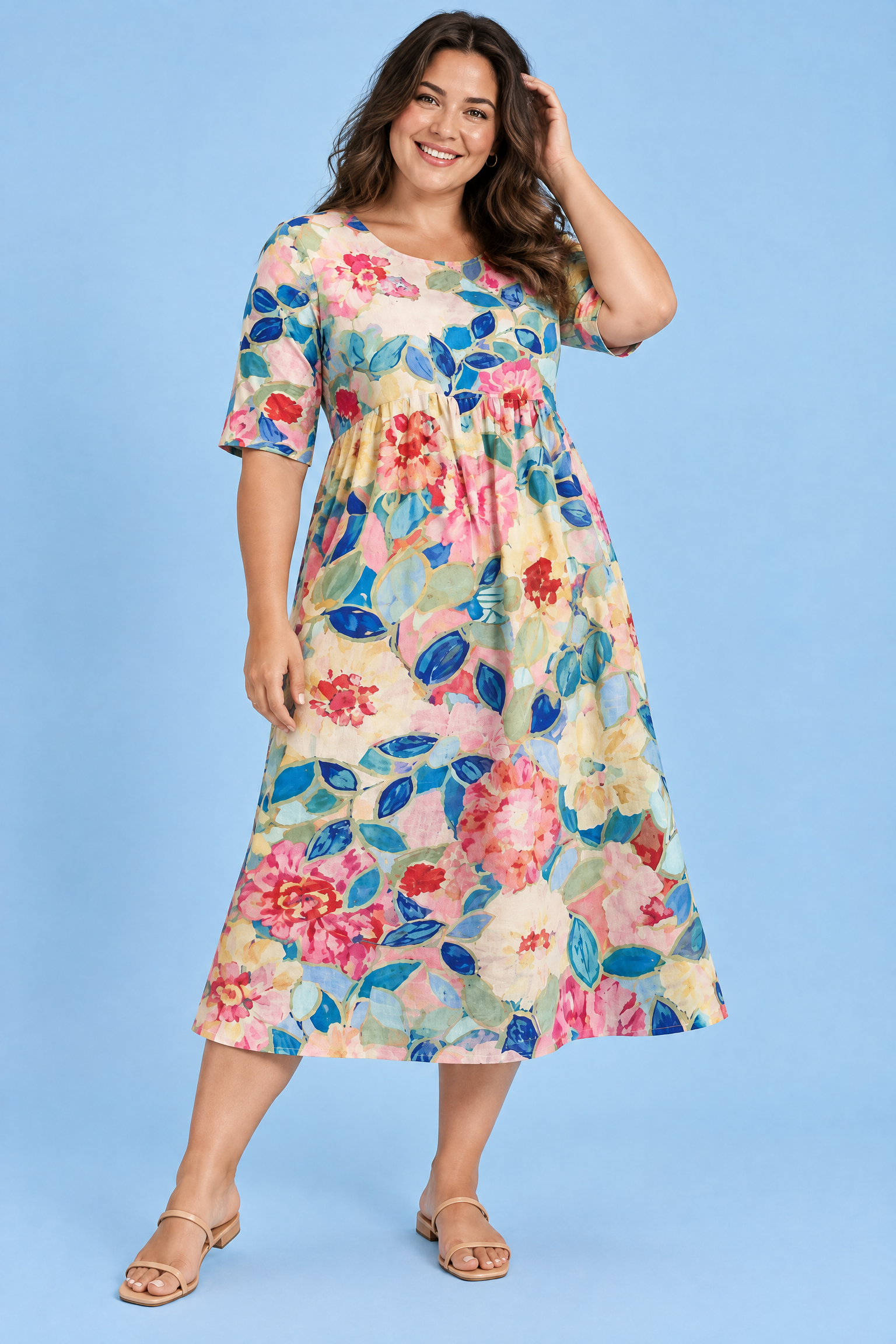 Robe midi trapèze à motif floral blanc cassé | Porté sur une silhouette plus ronde | Lounelle Paris