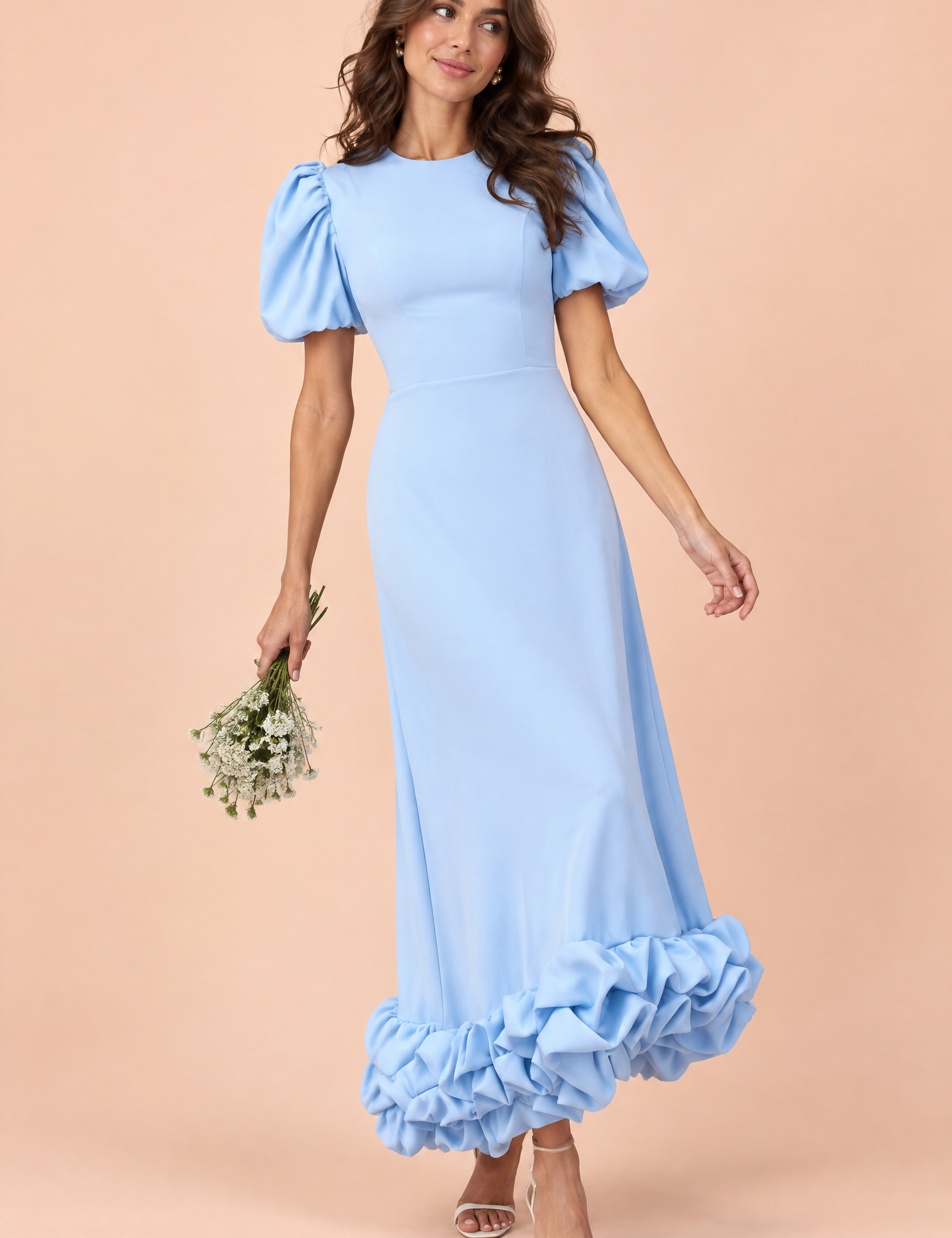 Robe longue bleu clair à manches bouffantes et volant | Vue de face | Lounelle Paris
