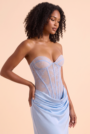 Robe longue bustier à corsage corset bleu clair | Vue rapprochée | Lounelle Paris
