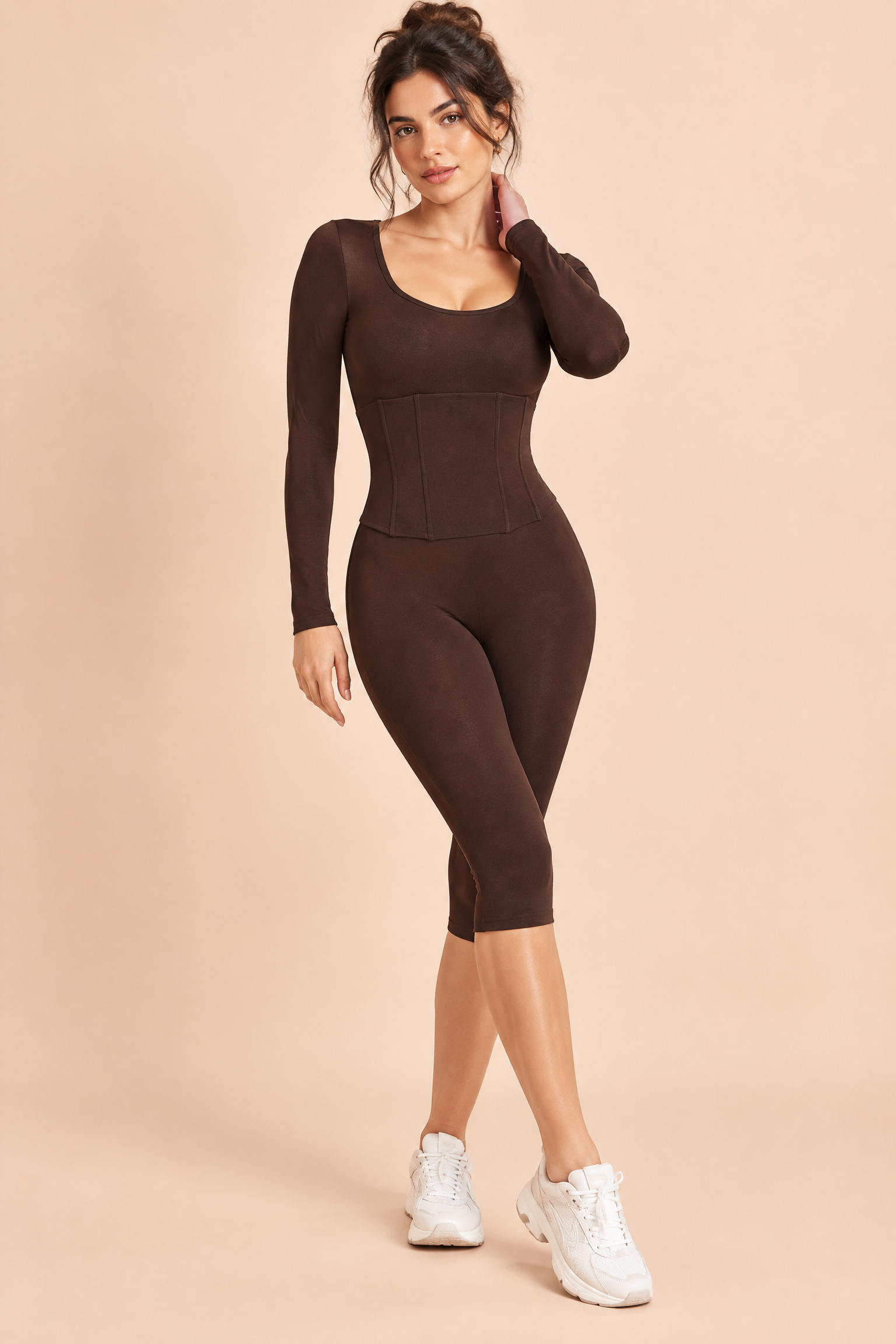 Combinaison-pantalon marron à décolleté rond et taille corset | Vue de face | Lounelle Paris