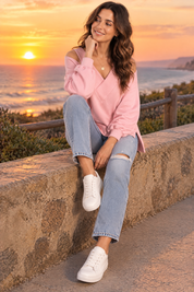 Top rose à épaules dénudées et col V | Deuxième photo lifestyle | Lounelle Paris