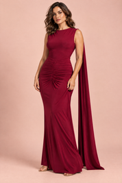 Robe longue rouge à col bateau, manches cape et dos nu | Porté sur une autre silhouette | Lounelle Paris