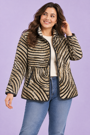 Veste matelassée beige à col montant | Porté sur une autre silhouette | Lounelle Paris