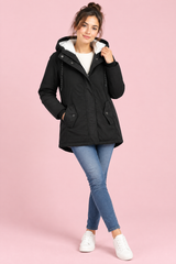 Svart oversized parkas med hette