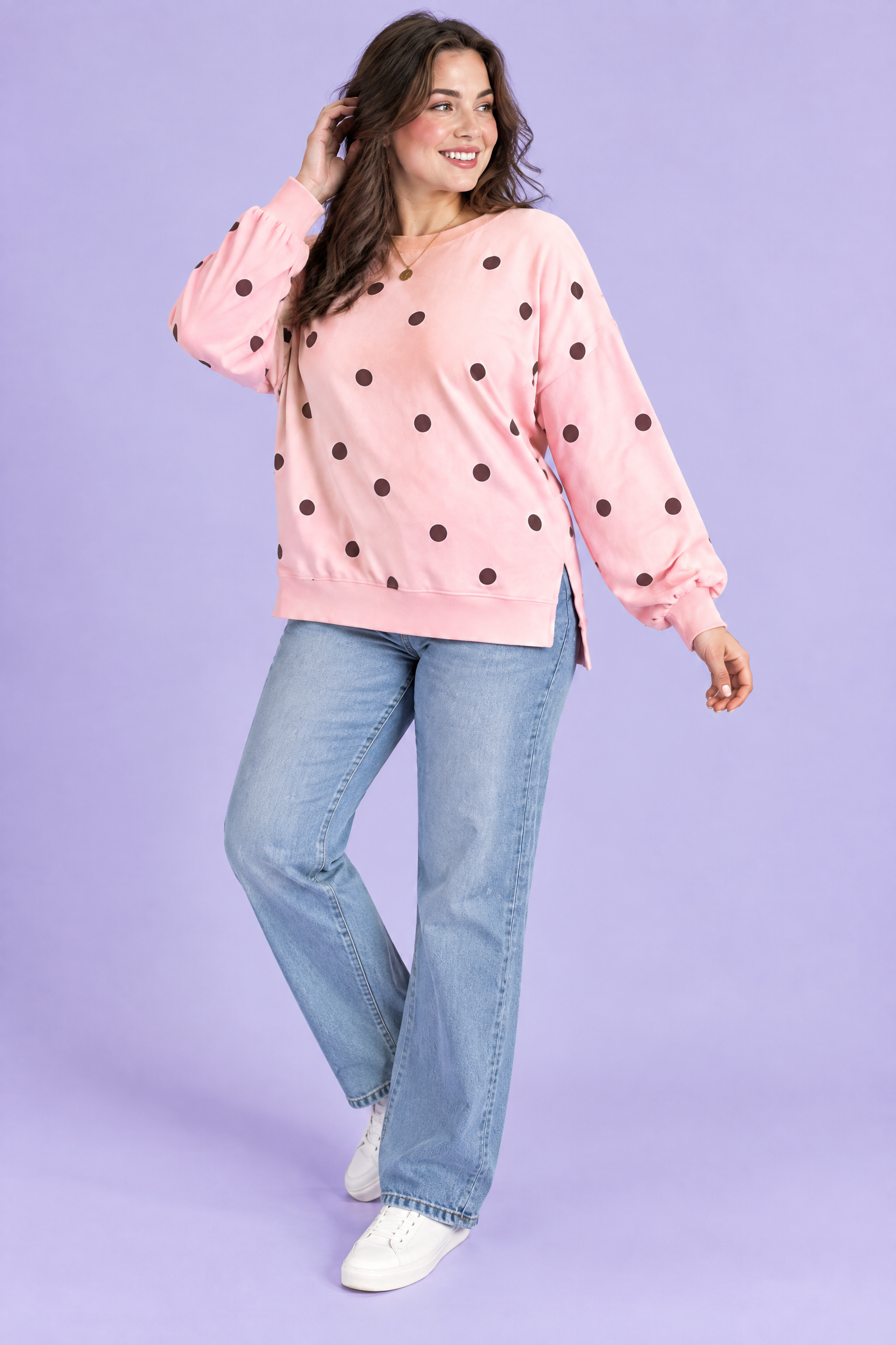 Sweat-shirt oversize rose à pois | Porté sur une autre silhouette | Lounelle Paris
