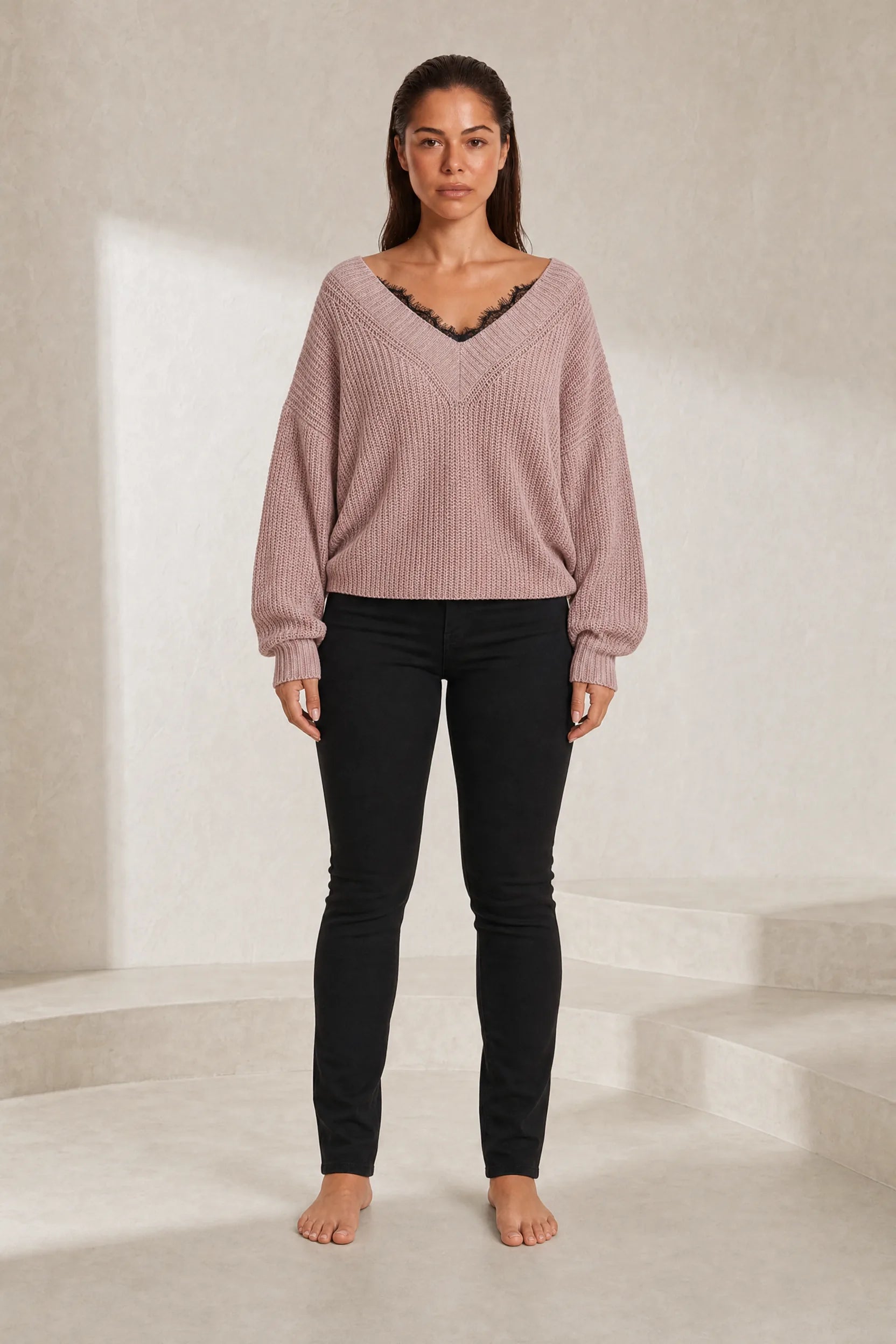 Pull col V à dentelle | Lounelle Paris