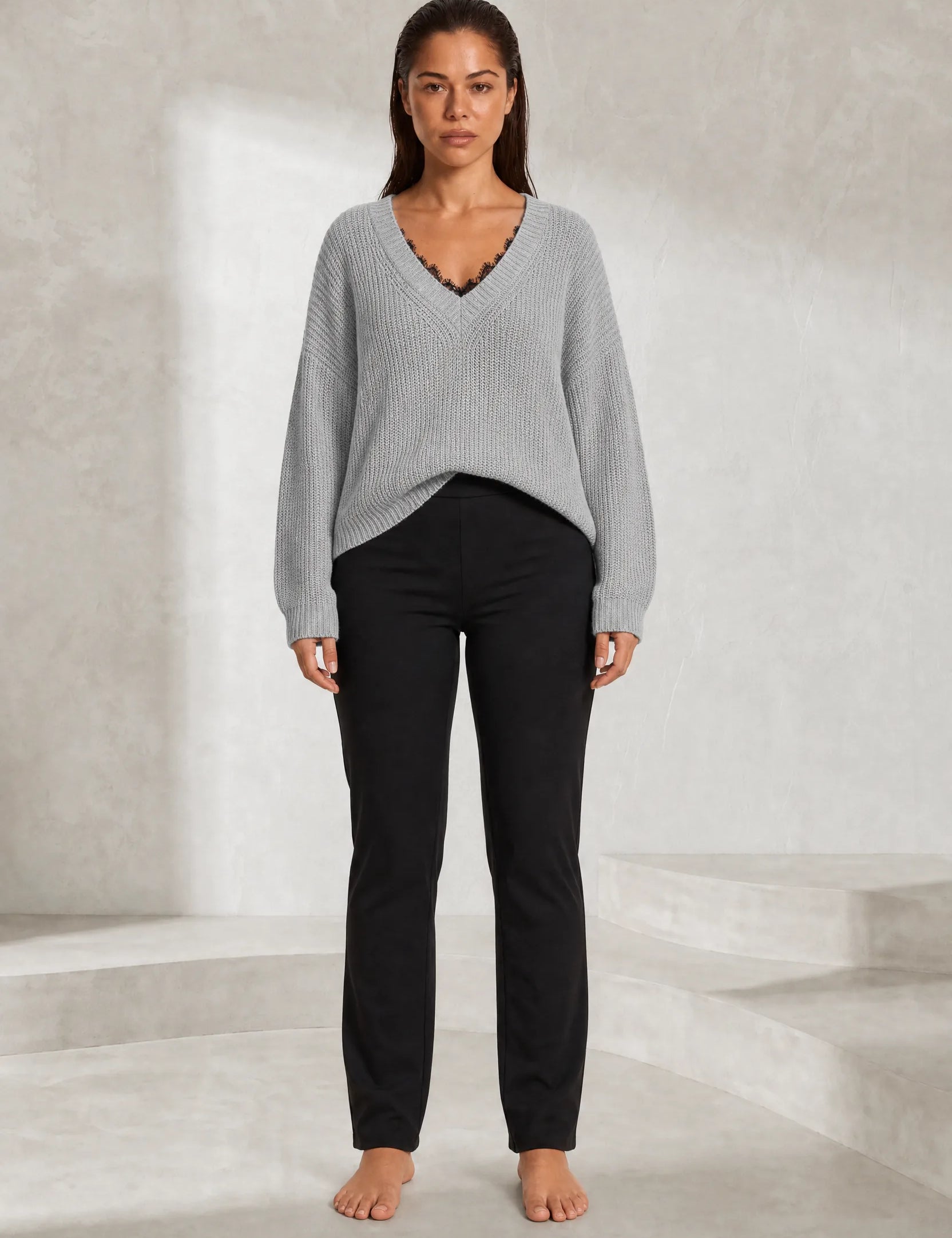 Pull col V à dentelle | Lounelle Paris