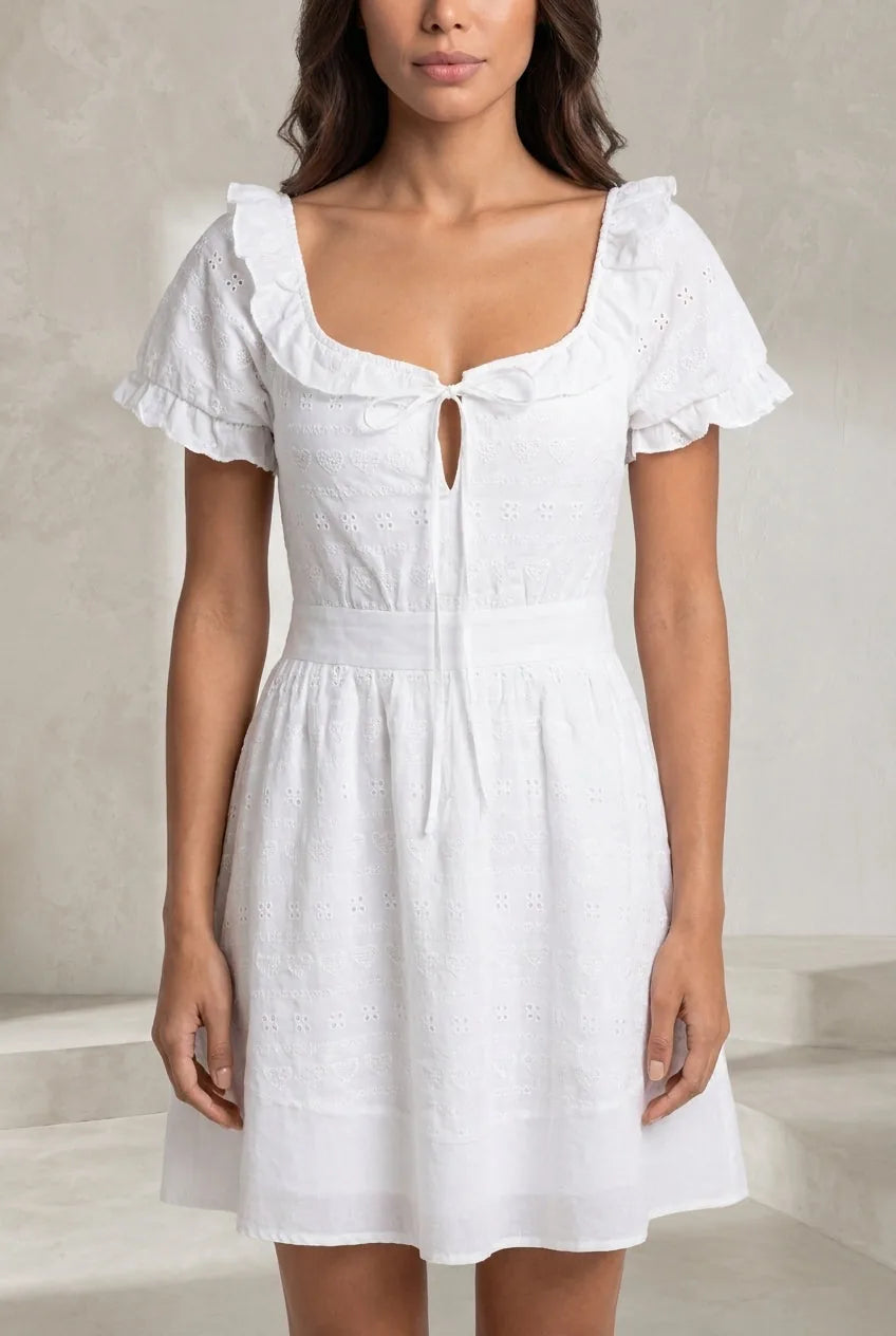 Robe blanche brodée dos ajouré | Lounelle Paris