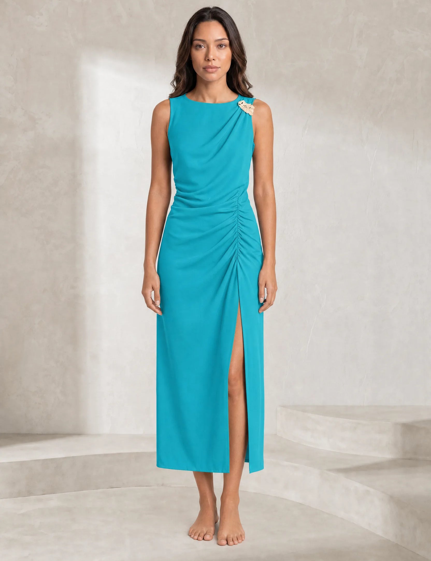 Robe bleu paon drapée asymétrique | Lounelle Paris