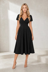 Robe col V croisé manches bouffantes