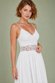 Robe longue blanche en dentelle | Vue rapprochée | Lounelle Paris