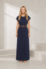 Robe longue bleu foncé ceinturée