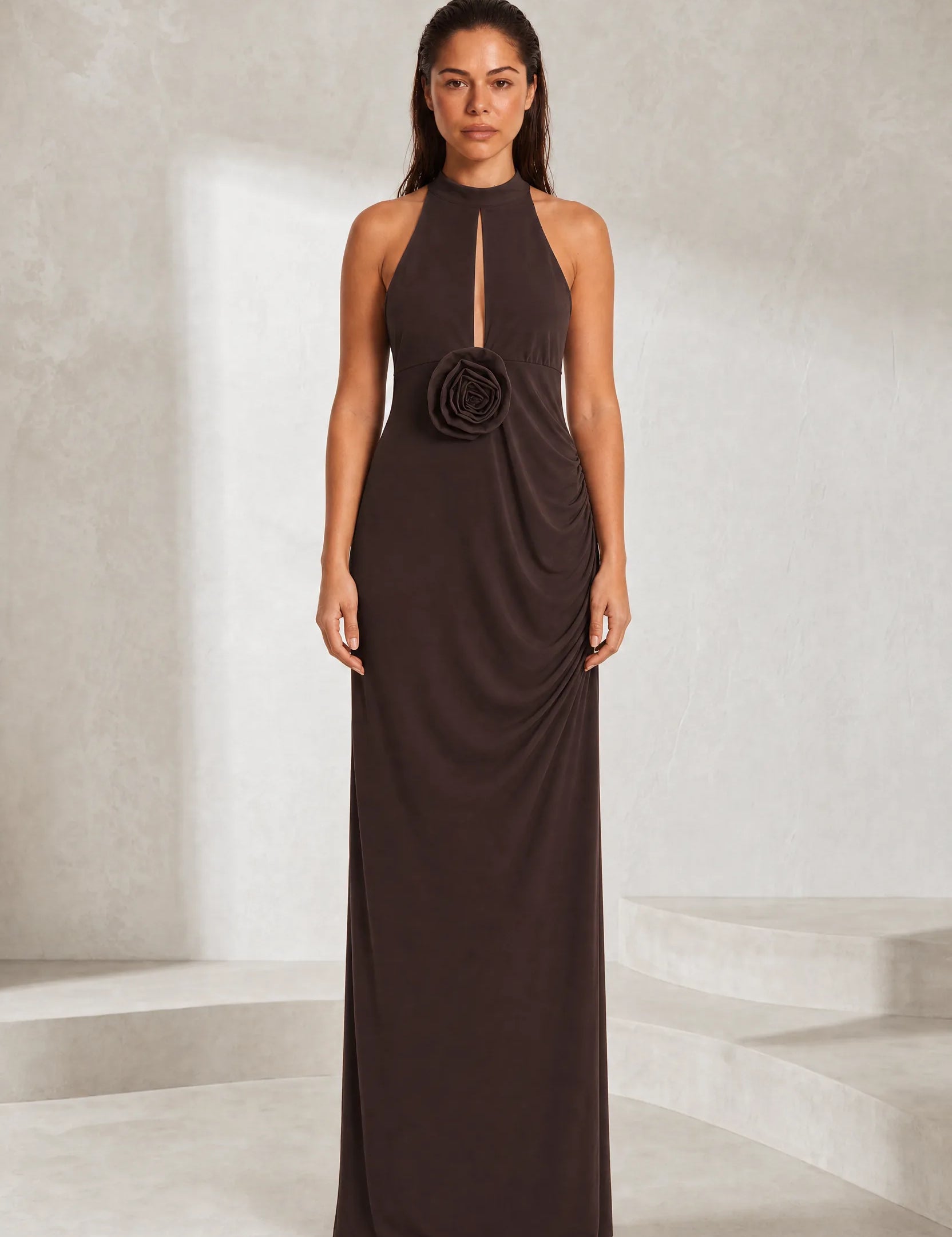 Robe longue marron foncé col licou | Lounelle Paris