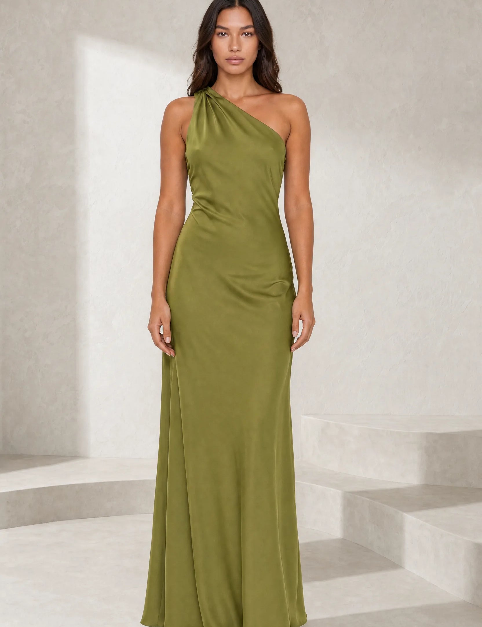 Robe vert olive asymétrique dos nu | Lounelle Paris