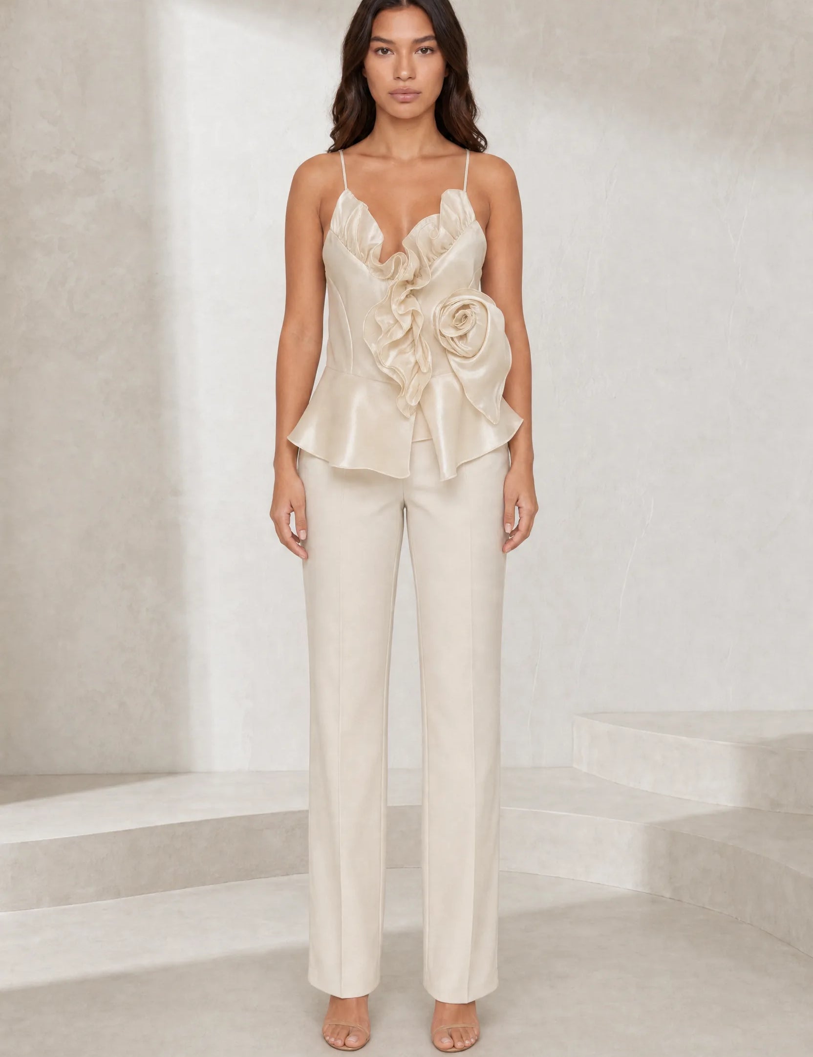 Top à bretelles à volants et fleur | Lounelle Paris