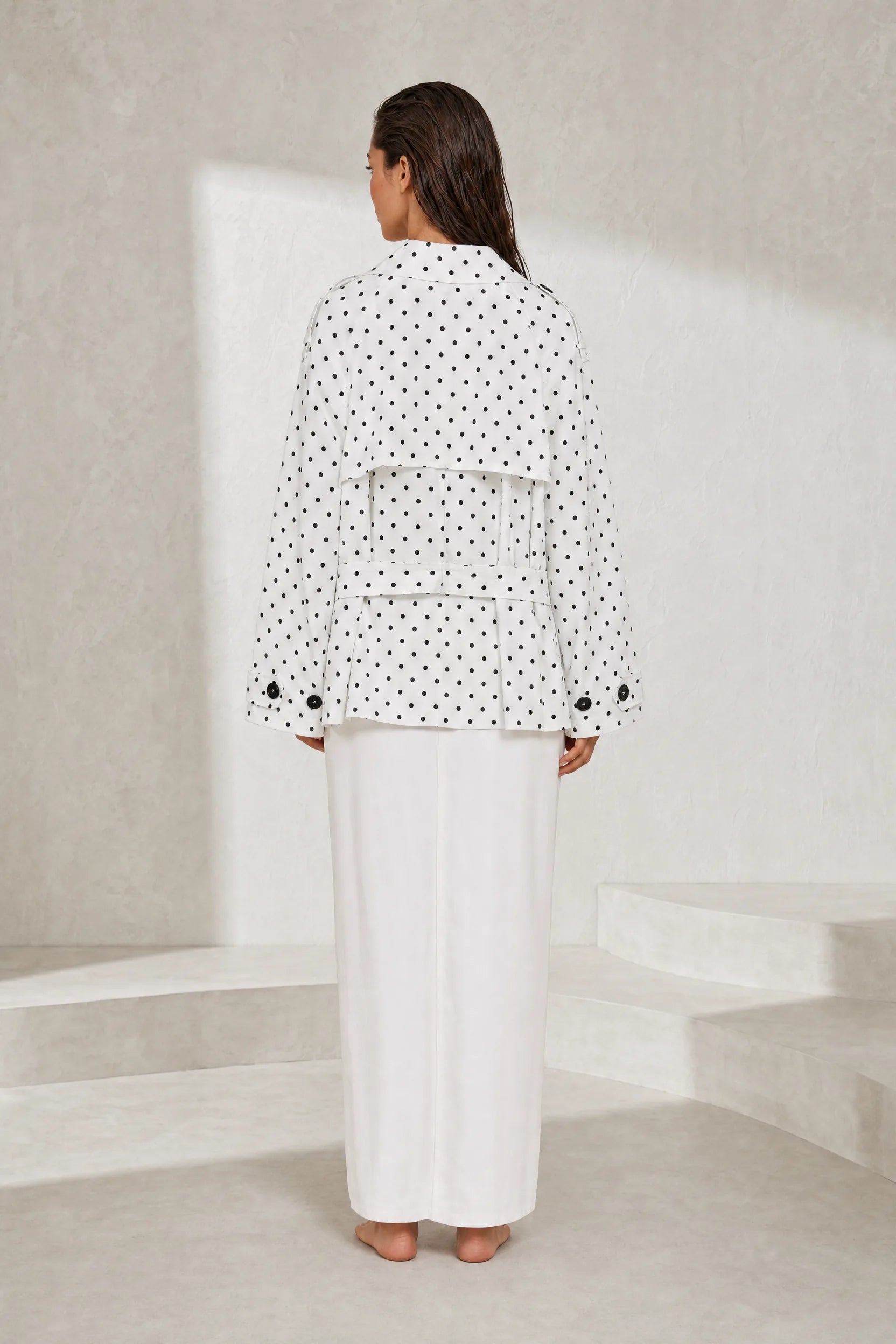Trench blanc à pois ceinturé | Lounelle Paris