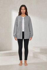 Veste grise mi-longue ample